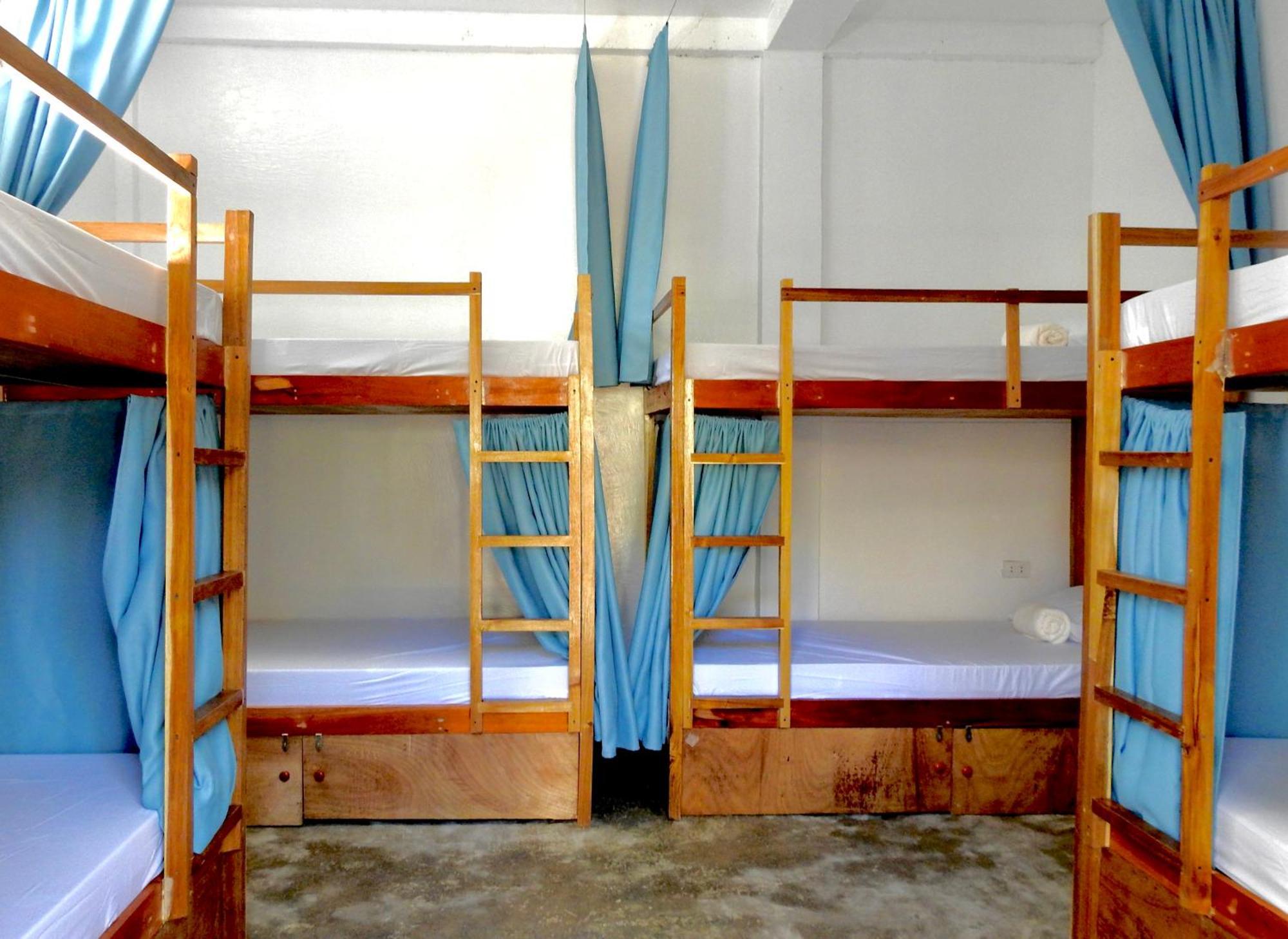 Three Little Birds Surf Hostel Хенераль-Луна Номер фото