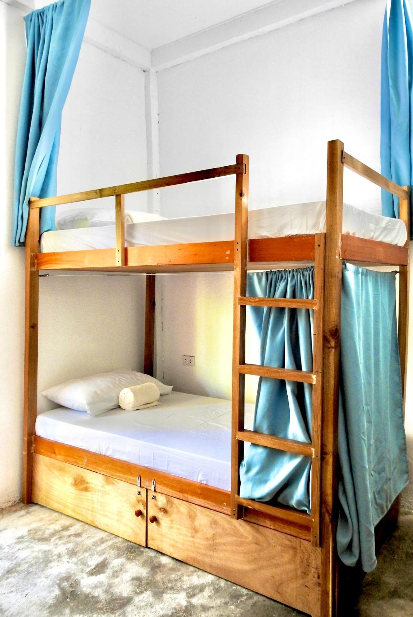 Three Little Birds Surf Hostel Хенераль-Луна Номер фото